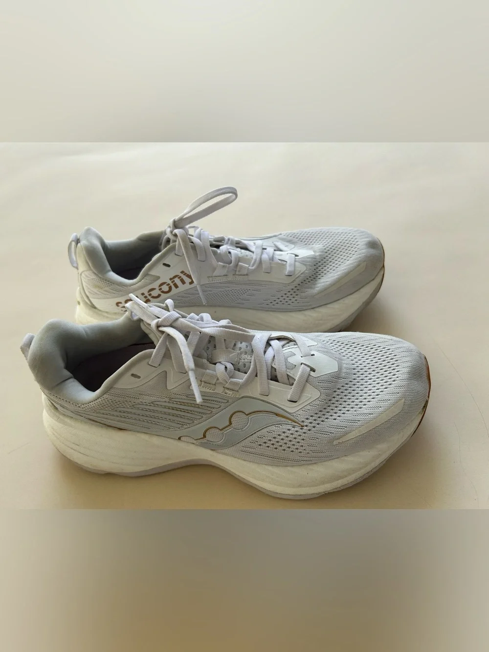 Saucony Ride Lightweight White Running Sneakers size 8.5